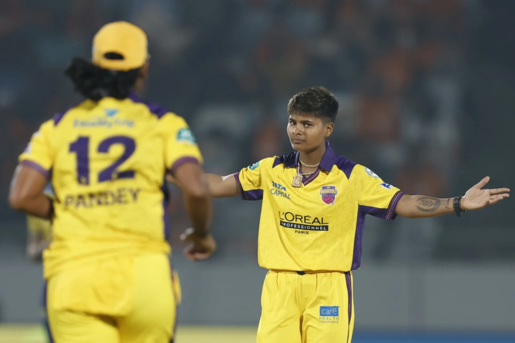 Kranti got Hodge with a jaffa!